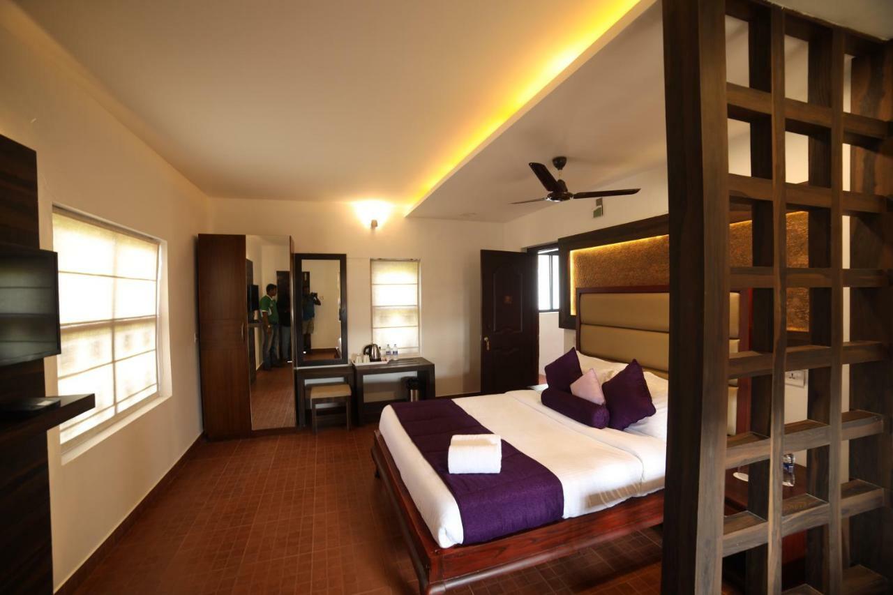 Contour Island Resort & Spa By Citrine Tariyod Exterior photo
